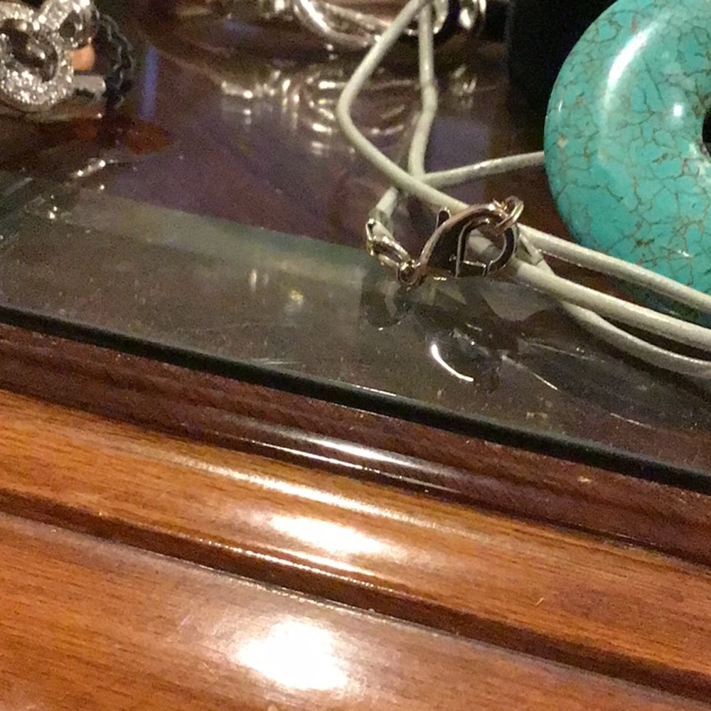 Necklaces - Picture 3 of 4